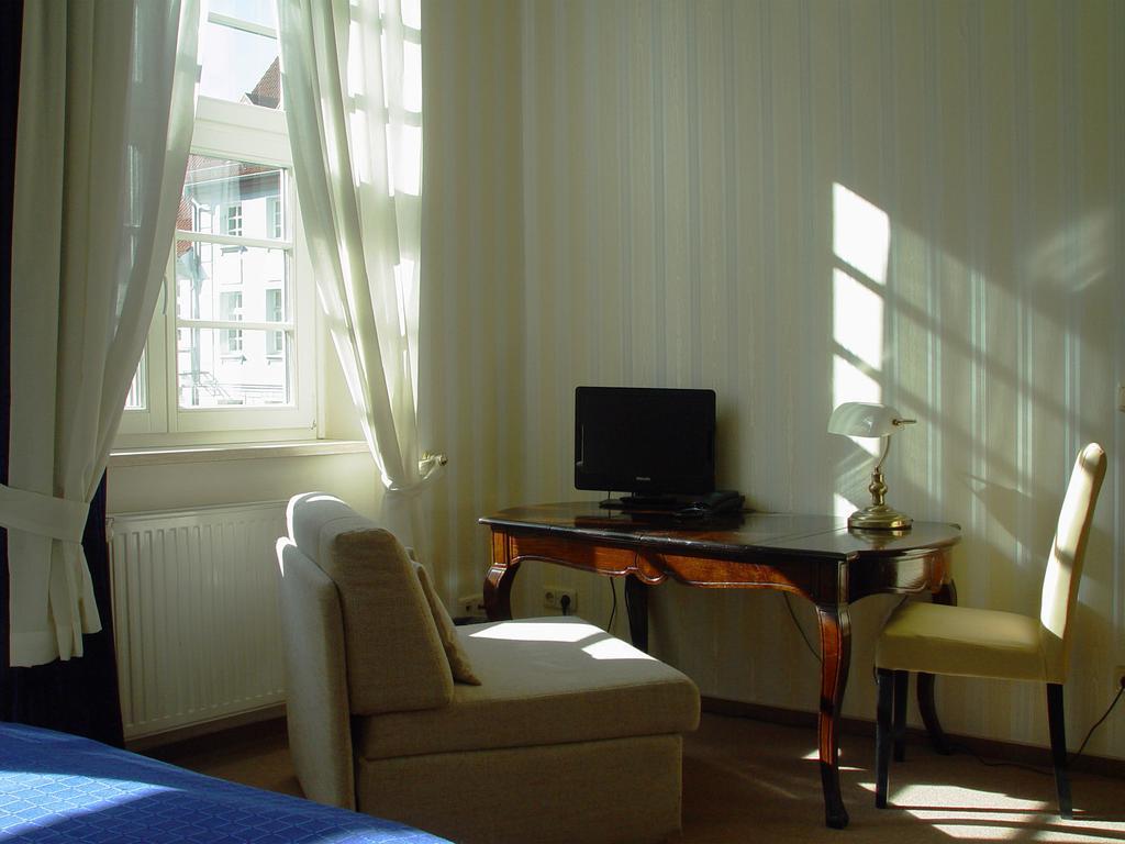 Hotel Altes Hafenhaus Rostock Chambre photo