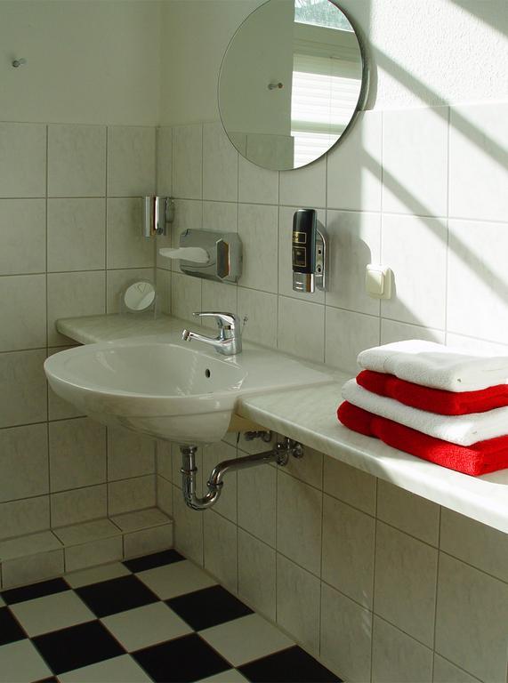 Hotel Altes Hafenhaus Rostock Chambre photo