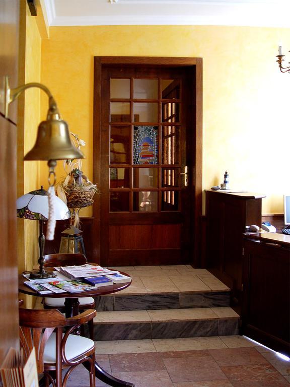 Hotel Altes Hafenhaus Rostock Extérieur photo