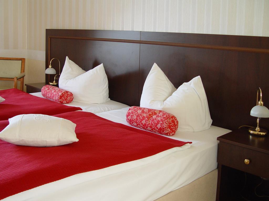 Hotel Altes Hafenhaus Rostock Chambre photo
