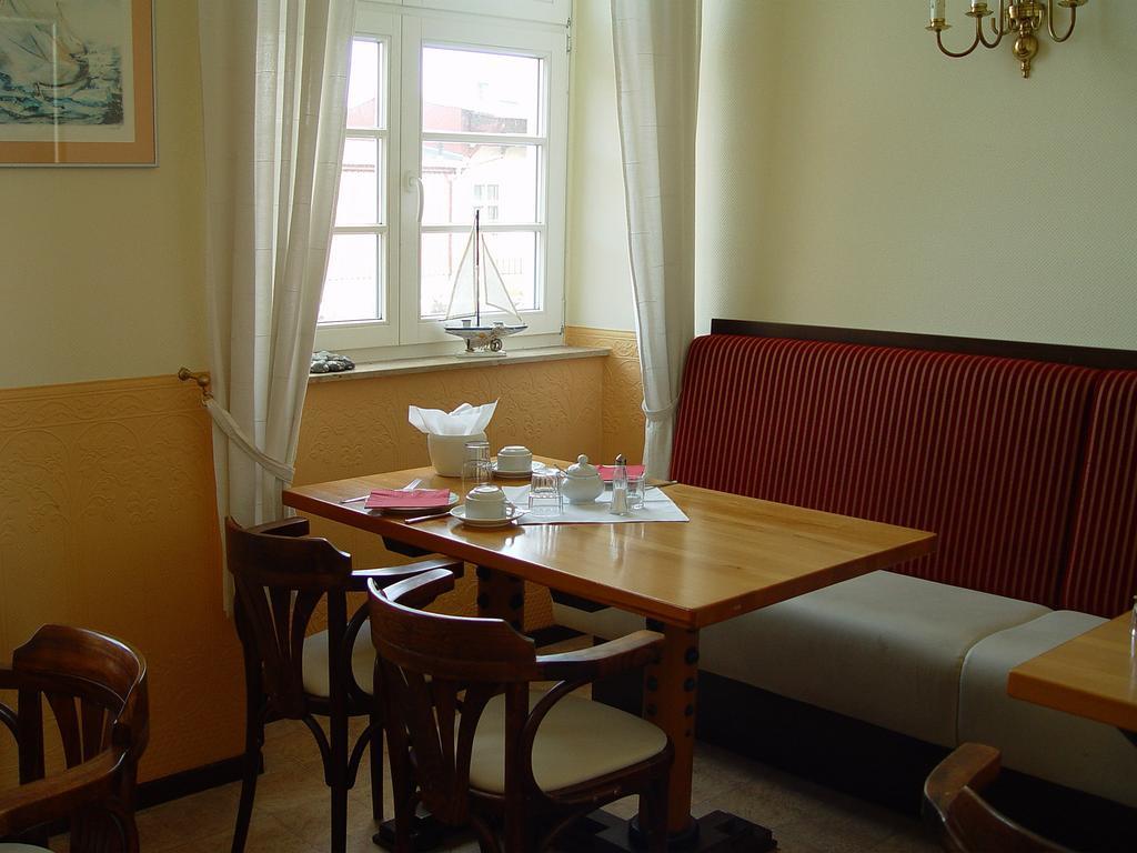 Hotel Altes Hafenhaus Rostock Extérieur photo